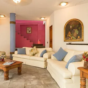 casa-la-columna.hotelspuertovallarta.org/